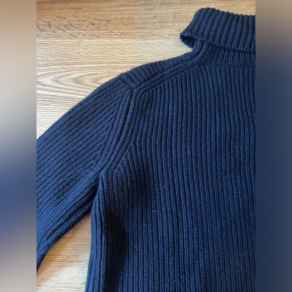 Jenni Kayne Cashmere Turtleneck Sweater NWT - color Navy - size M / Medium - Picture 10 of 15